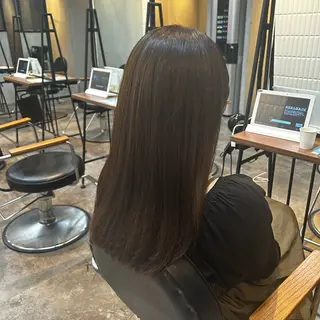 セミロング 東 希良里のヘアスタイル