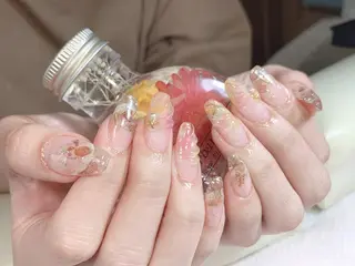 ネイル 蓑原 佳央里のネイルデザイン