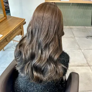 ロング カラー ブリーチなし/レイヤ ー特化🌈Tommyのヘアスタイル