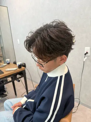 ショート パーマ メンズ メンズパーマ/波巻き パーマ/シャドウのヘアスタイル