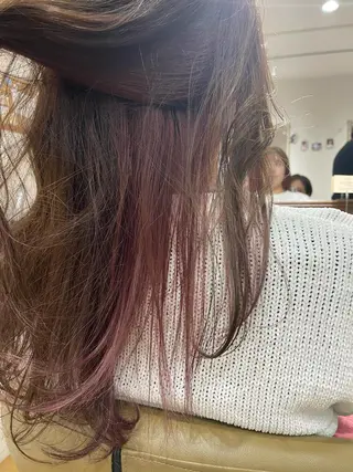 セミロング カラー 佐治 梨乃のヘアスタイル