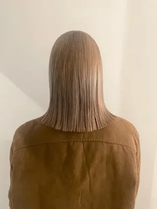 ミディアム カラー 渋谷 留菜のヘアスタイル