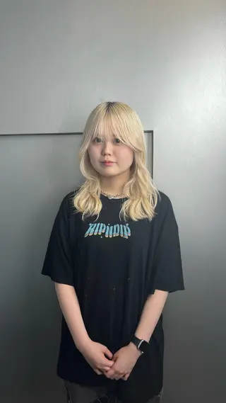 ミディアム 韓国風艶カラー 🇰🇷🩶/REIのヘアスタイル