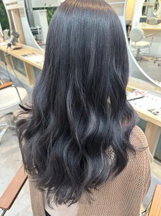 ロング オノ アイラのヘアスタイル
