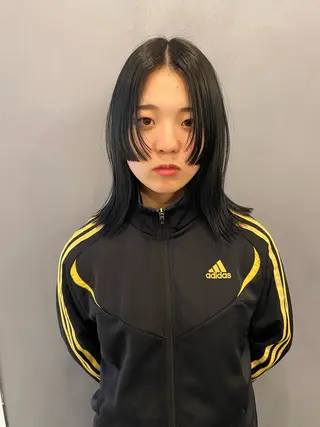 ミディアム 永田 愛莉のヘアスタイル