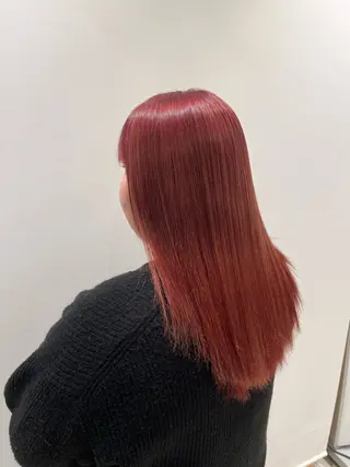 カラー 岡田 梨紗のヘアスタイル