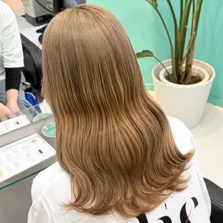 セミロング カラー Natsuki🤍 透明感×艶カラー🫧のヘアスタイル