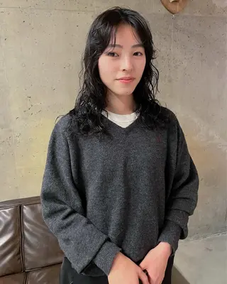 セミロング パーマ パーマ/レイヤー 岩山丈一郎のヘアスタイル