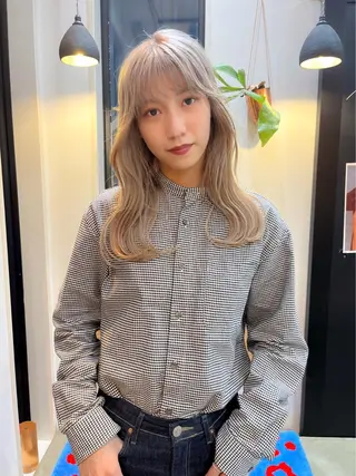 セミロング AREND所属・kana ARENDのヘアスタイル