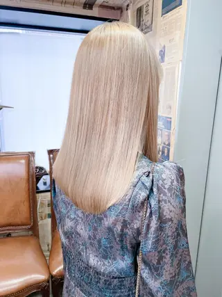 ミディアム カラー Chic シックのヘアスタイル