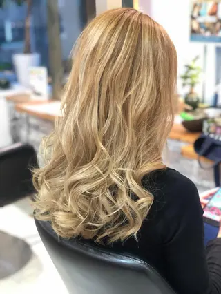 セミロング カラー パーマ ヘアアレンジ メンズ キッズ ネイル マツエク・マツパ 一人一人の輝きを 心を込めてのヘアスタイル