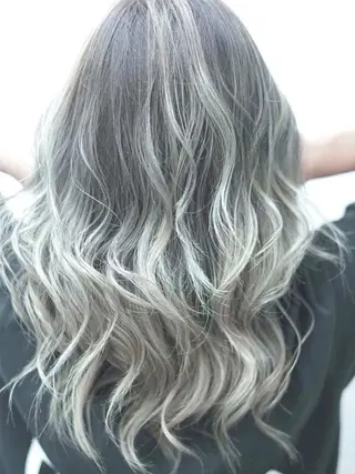 ロング Crystal 船橋のヘアスタイル