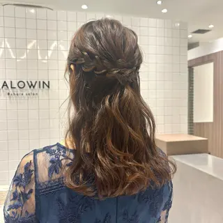 ミディアム ヘアアレンジ 久力琴音''透明感 カラー''アレンジのヘアスタイル