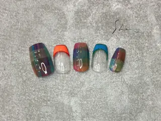 ショート SHE所属・SHE adusaのネイルデザイン