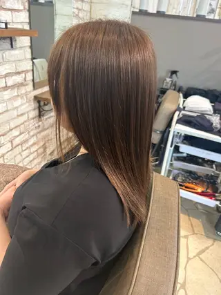 カラー 稲井 裕美のヘアスタイル