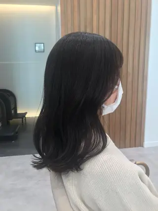 セミロング カラー 木野田 萌のヘアスタイル