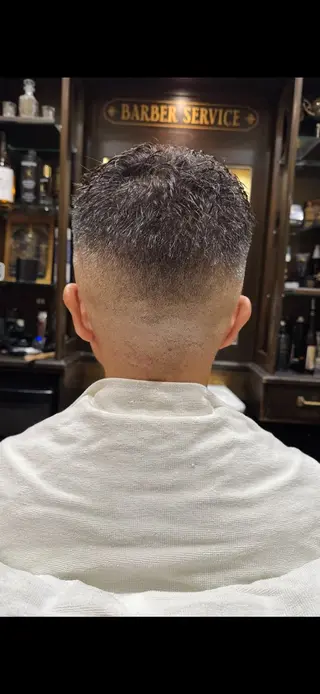 ショート メンズ HIRO GINZA barber shop 横浜店所属・ヒロ銀座　無料 フェード　細内のヘアスタイル