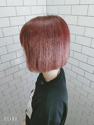 ショート カラー LUXBE GALLERY なんば駅前店所属・ラックスビーギャラリ ー AKICOのヘアスタイル