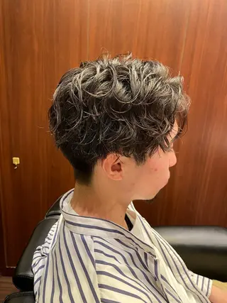 ミディアム パーマ メンズ カット指名No1漆原 聡のヘアスタイル