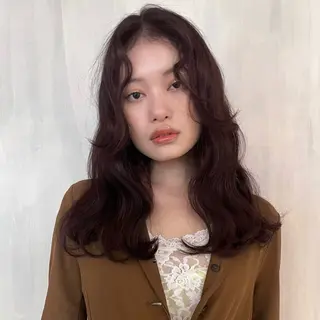 セミロング カラー SALOWIN四条河原町所属・市場 優梨のヘアスタイル