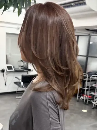 セミロング 透明感カラー🌟 Manatoのヘアスタイル