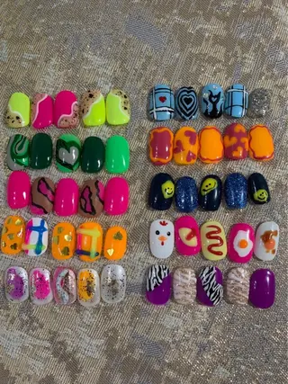 ネイル 艶々の美爪を〜 【リリアーナ】のネイルデザイン