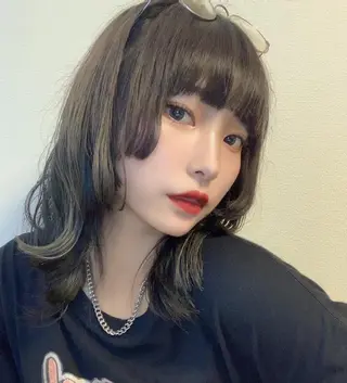 セミロング ブリーチ/ウルフ ハッシュカット/石山のヘアスタイル