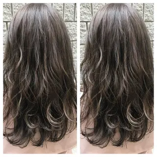 セミロング カラー サトウ レンマのヘアスタイル
