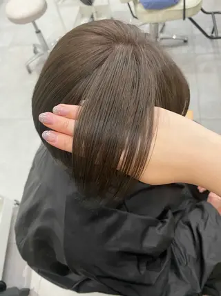 ショート カラー 中村 心春のヘアスタイル