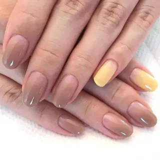 ネイル 髙城 亜紀のネイルデザイン