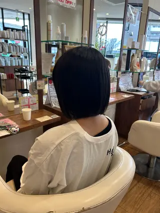ミディアム 水木 里咲のヘアスタイル