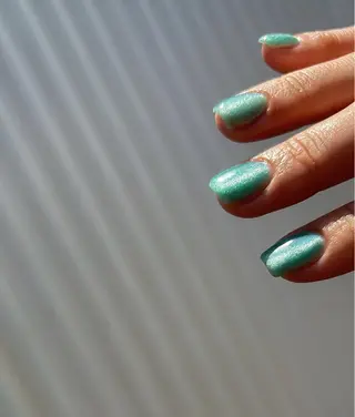 ネイル nailsalon　hue所属・小山 羽奈のネイルデザイン