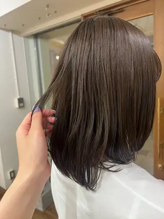 ミディアム カラー yohaku所属・三浦 ふたばのヘアスタイル