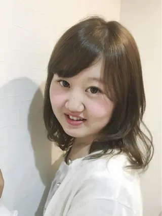 ミディアム カラー ナガサカ サチのヘアスタイル