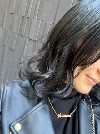 ミディアム カラー BEACH　HAIR&NAIL所属・両国駅徒歩1分⭐️ アイロン仕上げのヘアスタイル