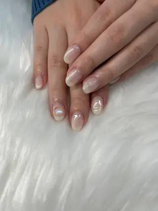 ネイル 鈴木 愛理のネイルデザイン