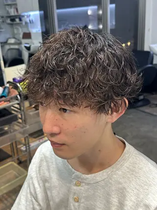 パーマ メンズ fifth men's原宿所属・fifth/原宿/ シャドウパーマ/カズのヘアスタイル