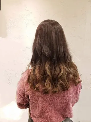 ロング カラー 薄葉 美菜子のヘアスタイル