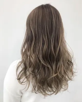 ロング カラー ブリーチ&似合せボブ 田中寛十のヘアスタイル