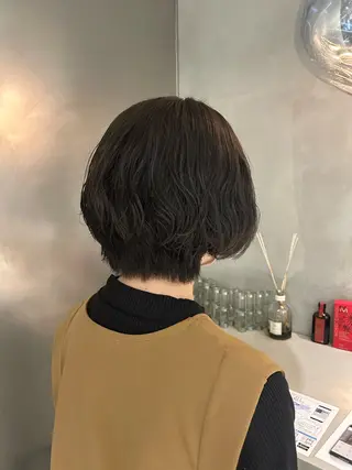 ショート カラー 馬場 菜乃夏のヘアスタイル