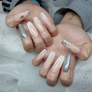 ネイル 金井 奈々のネイルデザイン