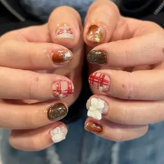 ネイル 顔まわり♡レイヤー COCORO 🎀のネイルデザイン