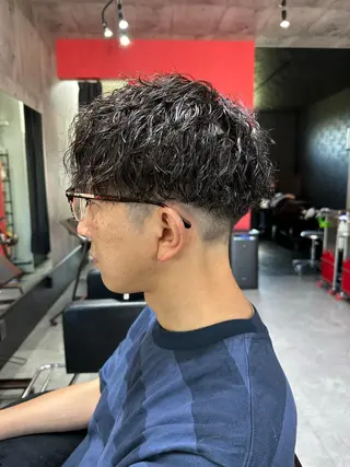 パーマ メンズ 高橋嵐 プラスイズムヴェレンのヘアスタイル