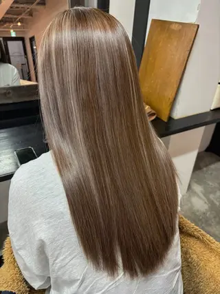 ロング カラー 韓国透明感🇰🇷 SAKURAのヘアスタイル