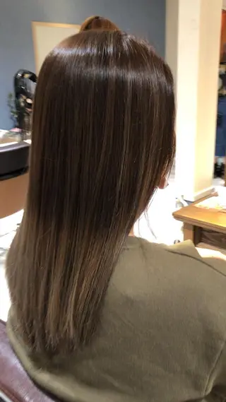 カラー 小島嵩人 縮毛矯正 髪質改善のヘアスタイル