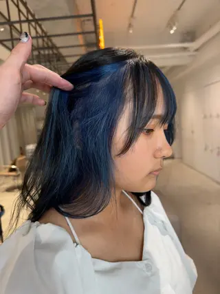 セミロング カラー MAO SHIRATOのヘアスタイル