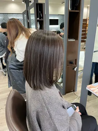 ミディアム 飛田 由貴のヘアスタイル
