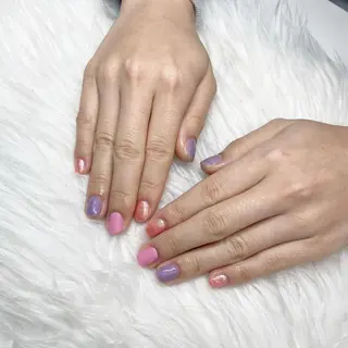 ミディアム see love gritterのネイルデザイン