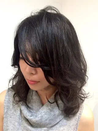 セミロング パーマ 大木 拓瑞のヘアスタイル