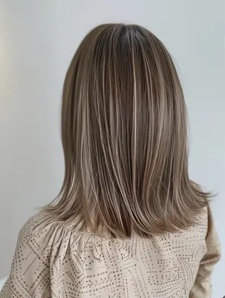 セミロング 保子 祐里香のヘアスタイル